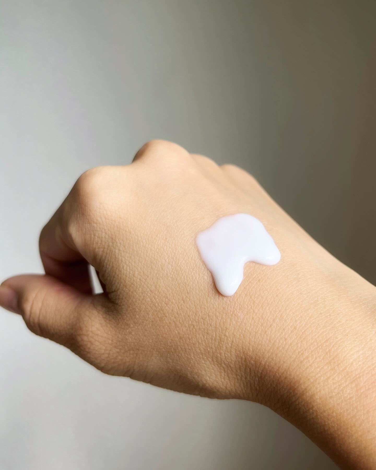 プレミアムヴィーガンインテンシブ ライトサンセラム/3W CLINIC(韓国)/日焼け止めミルクを使ったクチコミ（2枚目）