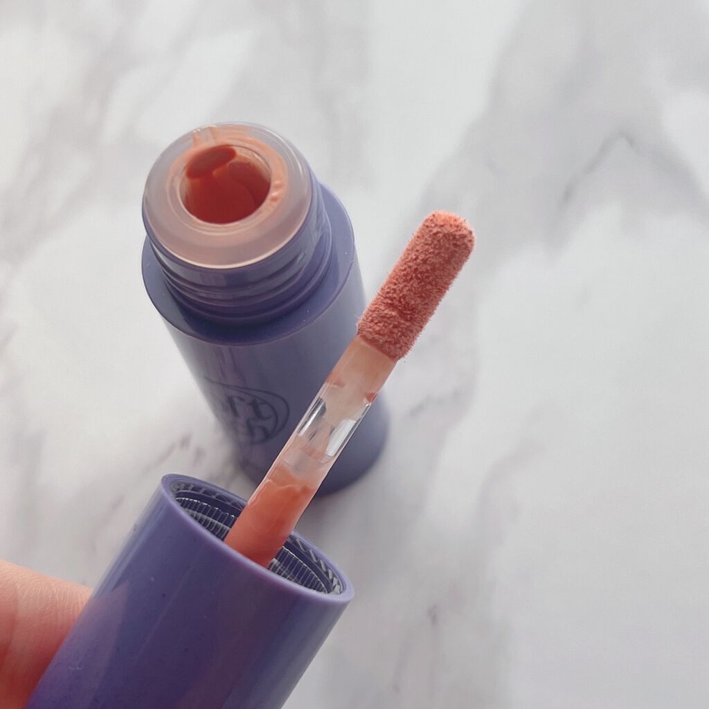 ムンユ on LIPS 「水彩のようにじんわり色づくリキッドチーク透けジュワヘルシーなほ..」(5枚目)