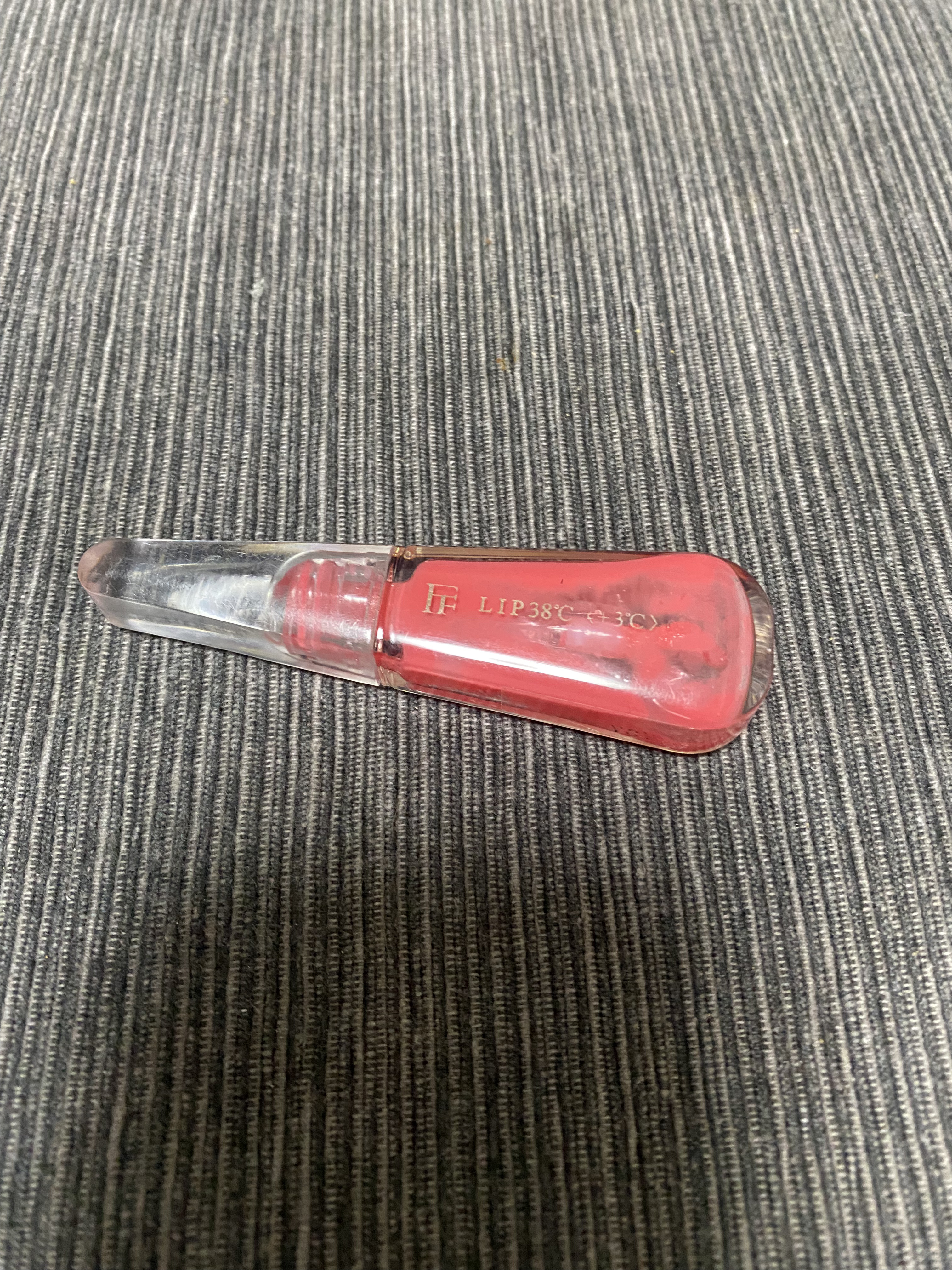 LIP38℃ リップトリートメント/UZU BY FLOWFUSHI/リップケアを使ったクチコミ（3枚目）