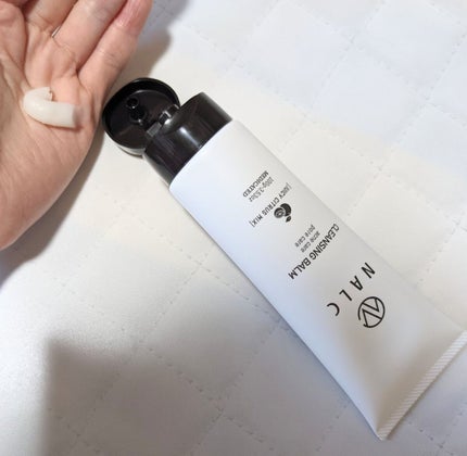 aquaのクチコミ「NALC 薬用クレンジングバーム
白いバームが肌の温度でなめらかに溶けてメイクとスルスル馴.....」(3枚目)