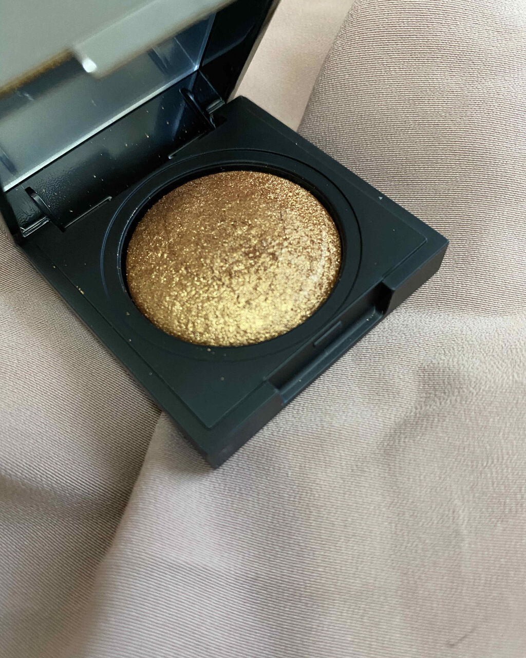 プリズム エアー シャドウ 06 CHIC BRONZE/CLIO/単色アイシャドウを使ったクチコミ（2枚目）