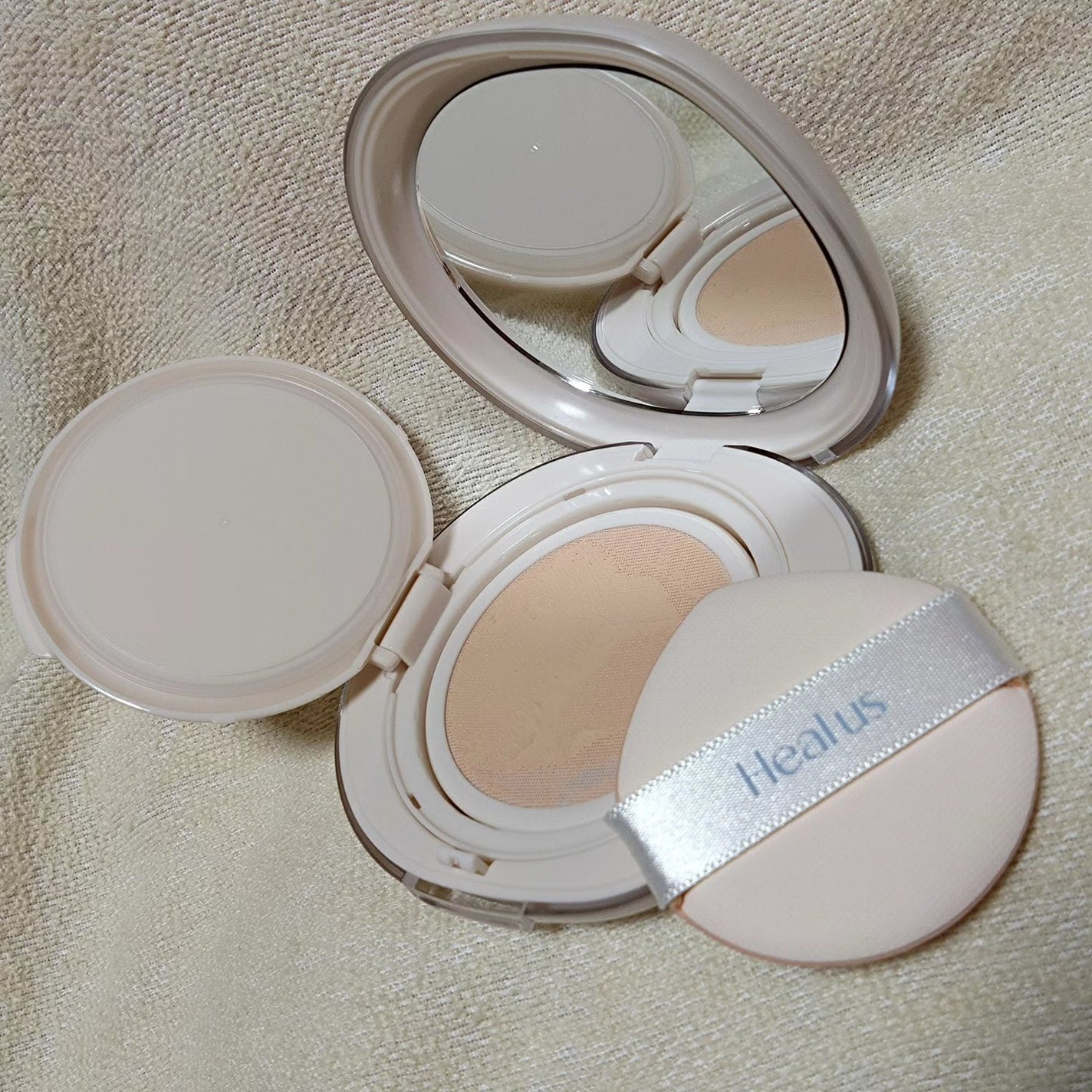 ブリージンググロークッション/Healus/クッションファンデーションを使ったクチコミ(4枚目)