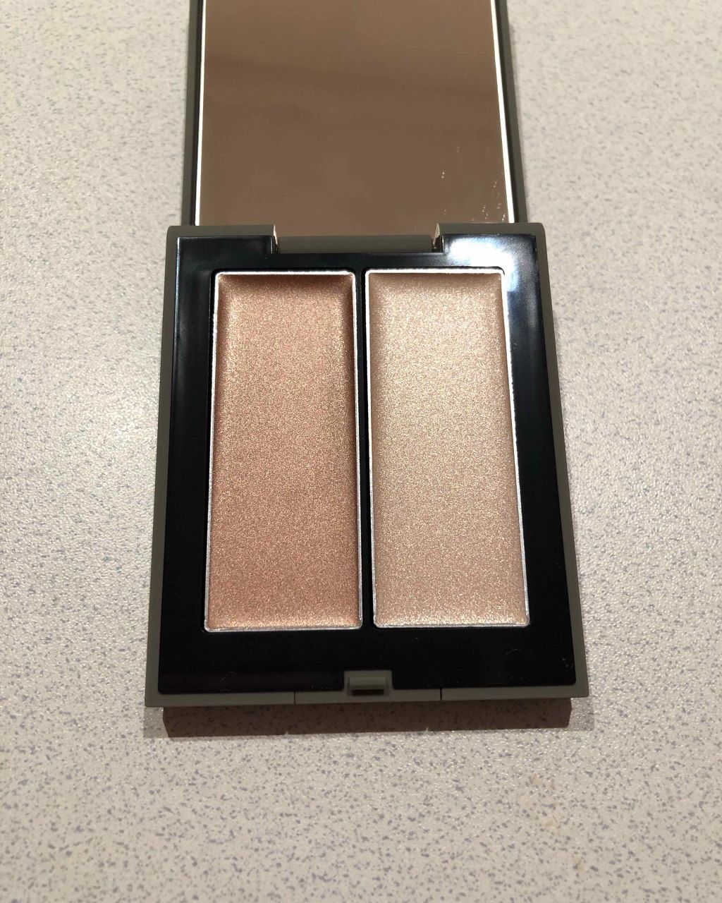 THREE シマリング グロー デュオ/THREE/クリームハイライトを使ったクチコミ（1枚目）