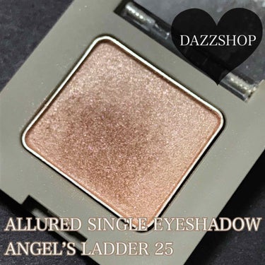 DAZZSHOP
ALLURED SINGLE EYESHADOW
ANGEL’S LADDER 25

1月に発売されたコレクションVIVA LA VITAのアイシャドウの中で、唯一使いこなせそうな色