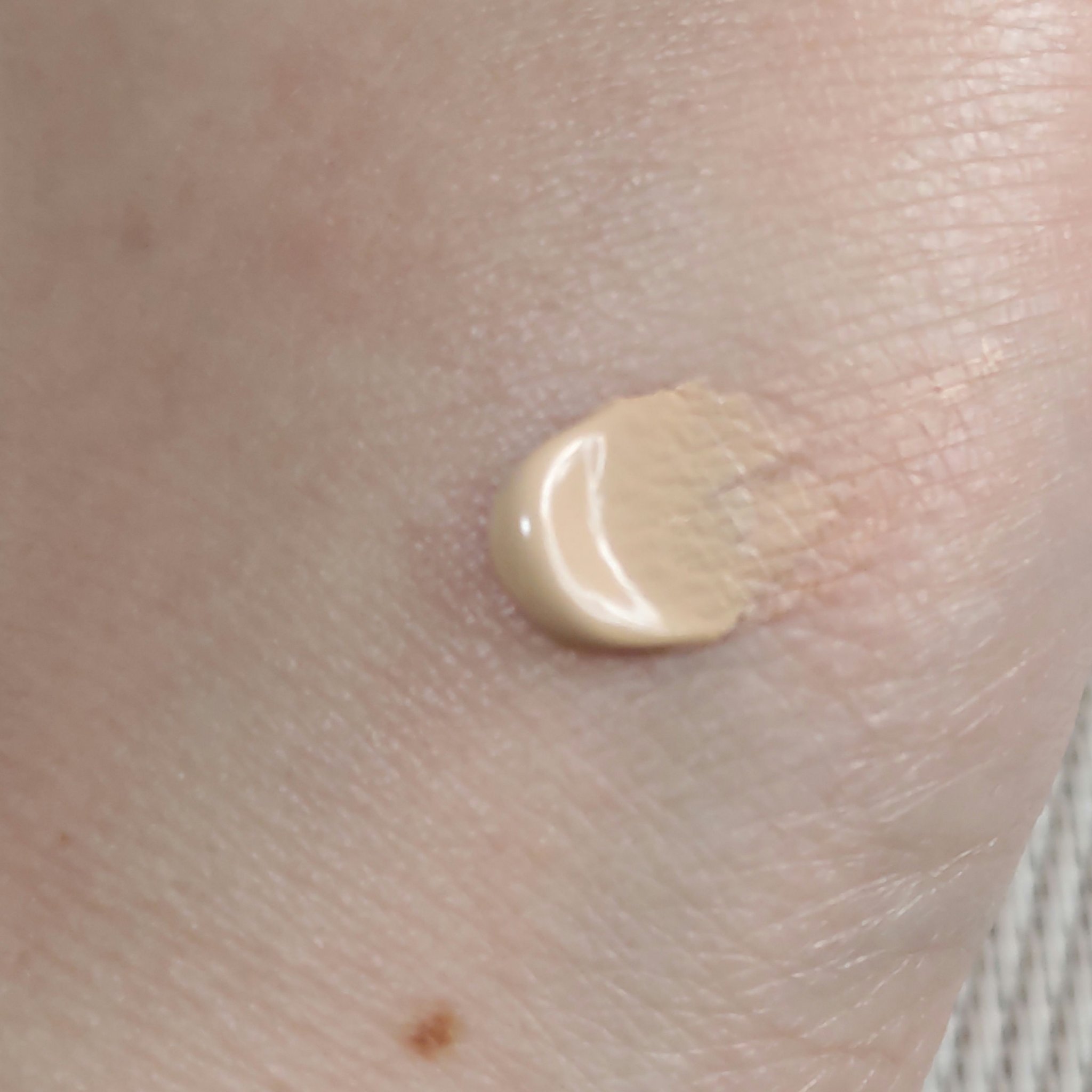 media ＢＢクリームＳのクチコミ「めんどくさがりの面倒くさい朝に🌞
media🍀
ＢＢクリームＳ　02　自然な肌の色
化粧下地・.....」（3枚目）