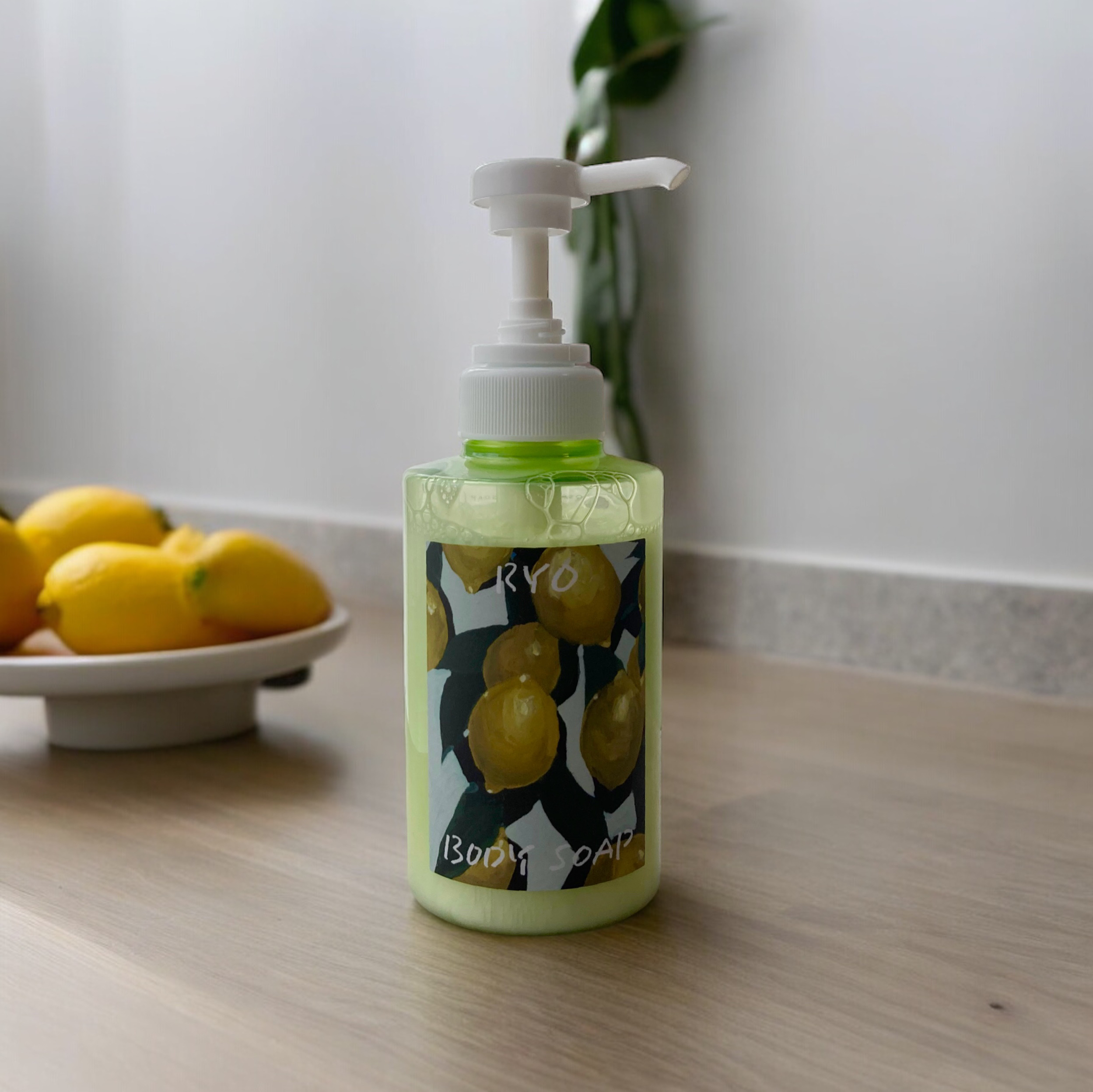 OSAJI ボディソープ Ryoのクチコミ「オサジのボディソープが大好きで、限定品が出るたびに購入しています。

Ryo〈リョウ〉は、レモ.....」（1枚目）