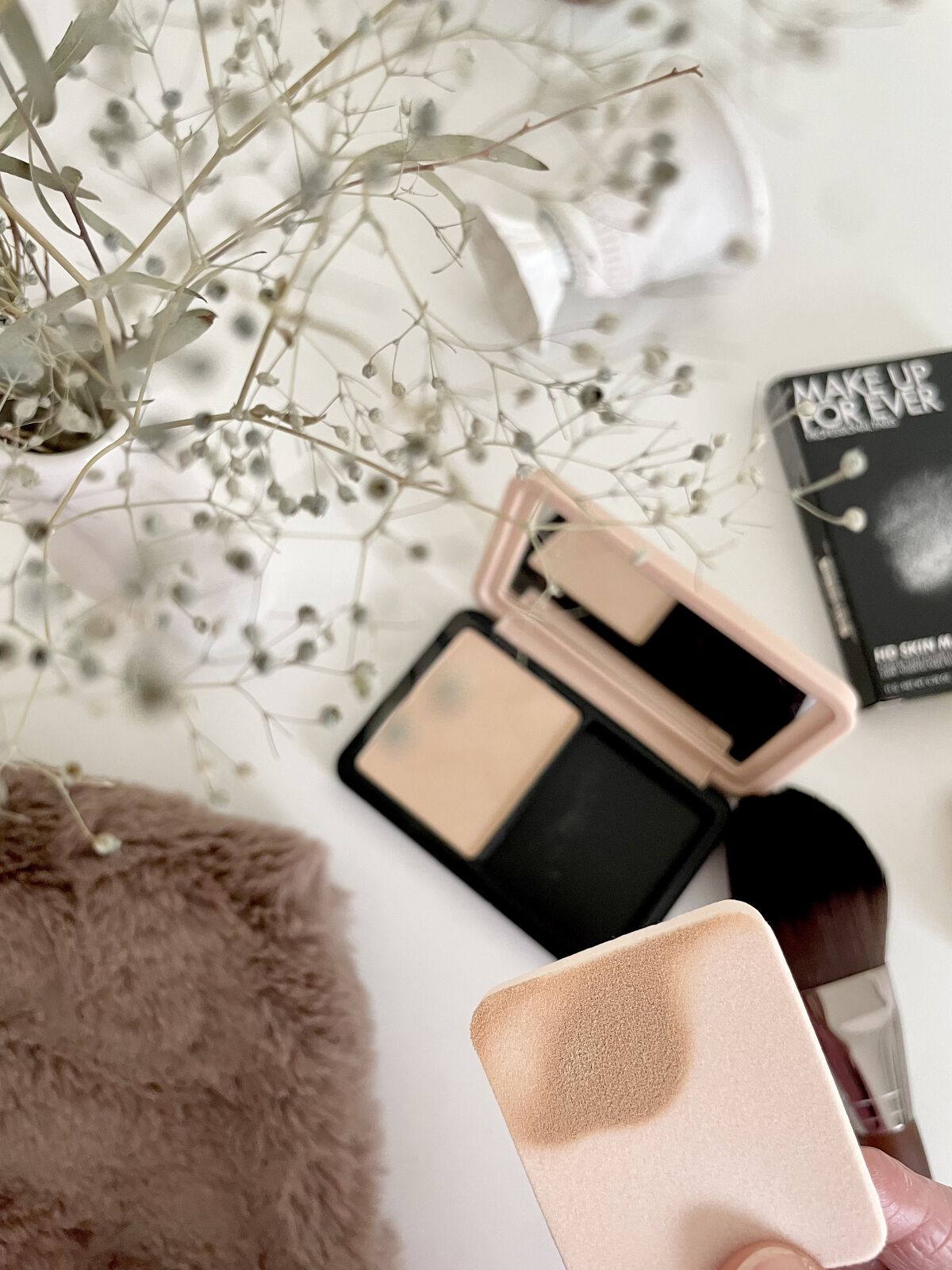 HDスキン マットベルベットコンパクト 1Y04（リフィル）/MAKE UP FOR EVER/パウダーファンデーションを使ったクチコミ（2枚目）