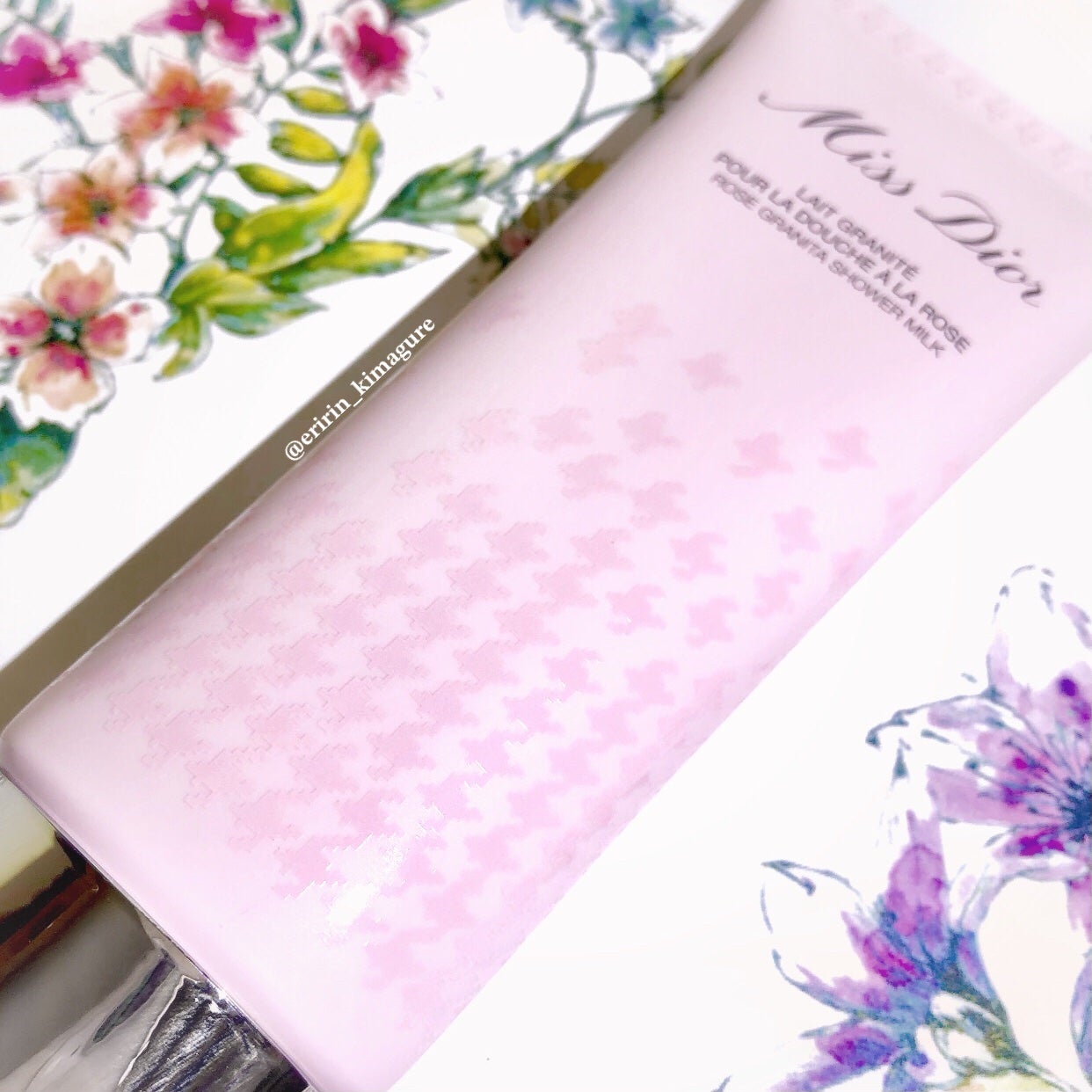 ミス ディオール ローズ シャワー ミルク スクラブ/Dior/ボディグッズを使ったクチコミ(2枚目)