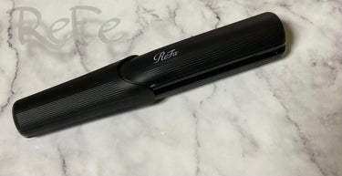 ReFa
♢14500円

〇ReFa BEAUTECH FINGER IRON
    ﾘﾌｧﾋﾞｭｰﾃｯｸ ﾌｨﾝｶﾞｰｱｲﾛﾝ 02 ﾌﾞﾗｯｸ
･ﾌﾟﾛの美容師がつくるｽﾀｲﾙのﾎﾟｲﾝﾄは､
  前髪､毛先､ﾄｯﾌﾟの｢毛束1cm｣を
  操り生み出す､絶妙なﾆｭｱﾝｽ。
  ﾘﾌｧﾋﾞｭｰﾃｯｸ ﾌｨﾝｶﾞｰｱｲﾛﾝは､
  そんな美容師の指先の細かい動きを
  誰もが再現できるようつくられている｡
  ﾆｭｱﾝｽをを操り､ﾜﾝﾗﾝｸ上のﾍｱｽﾀｲﾙへ｡
･2段階→約160℃､180℃｡
･重量→約160g(ｷｬｯﾌﾟ､充電用USBｹｰﾌﾞﾙ含まず)｡

*前髪だけｱｲﾛﾝしたい時があるので購入しました｡ 
  癖毛なので5.6回あてないとまっすぐには
  なりませんがﾘﾌｧの製品は髪が傷みにくいので
  負担にならない所が嬉しいです｡
  ｺﾝﾊﾟｸﾄなので旅行などの持ち運びにも最適です｡

ｺﾒﾝﾄ､質問お気軽にどうぞ｡
以上､クールでした｡の画像 その0