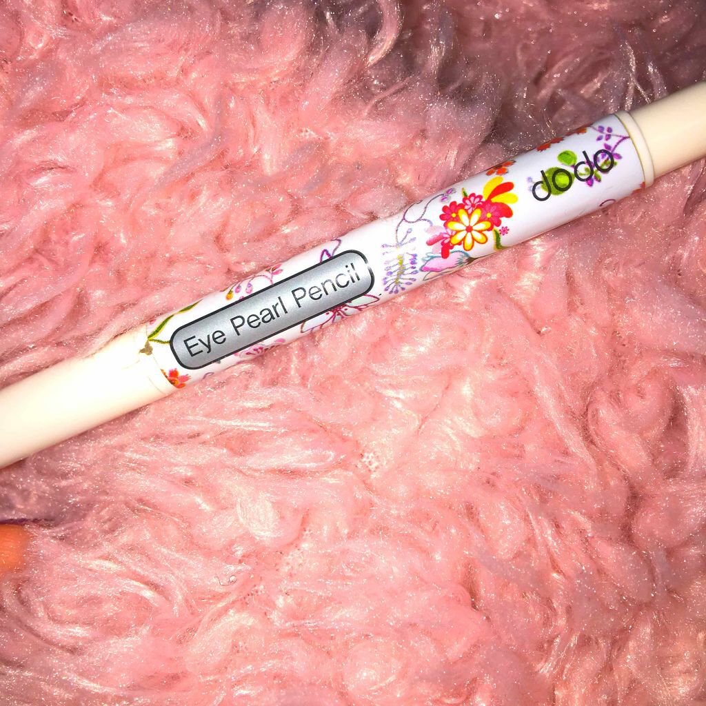 ドド アイパールペンシルのクチコミ「
dodoのアイパールペンシルになります🤤
これはずっと愛用していて3本目になります！
ラメ感.....」（1枚目）