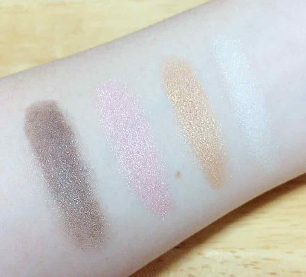 カラフルアイシャドウ/DAISO/アイシャドウパレットを使ったクチコミ(2枚目)