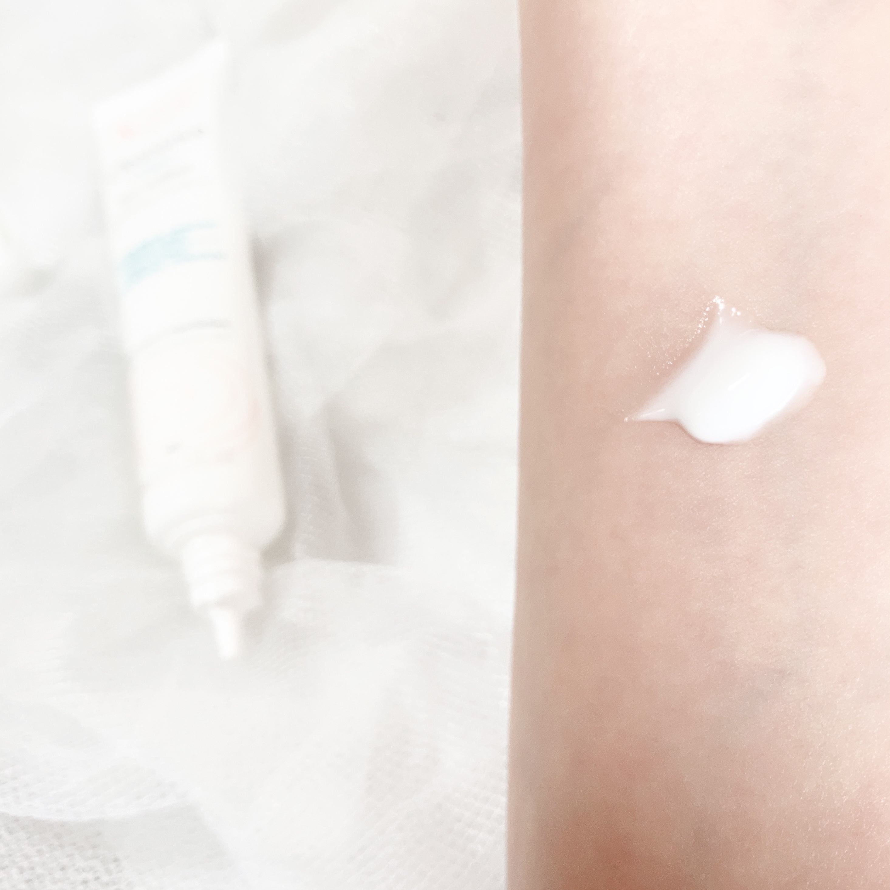 クリナンス マティファイング エマルジョン/アベンヌ/乳液を使ったクチコミ（3枚目）