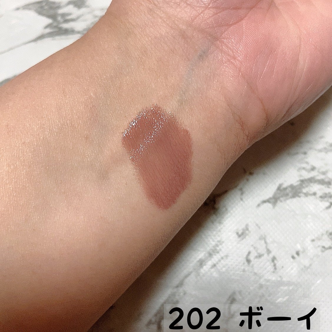 ボンディンググロウリップスティック/Laka/口紅を使ったクチコミ(2枚目)