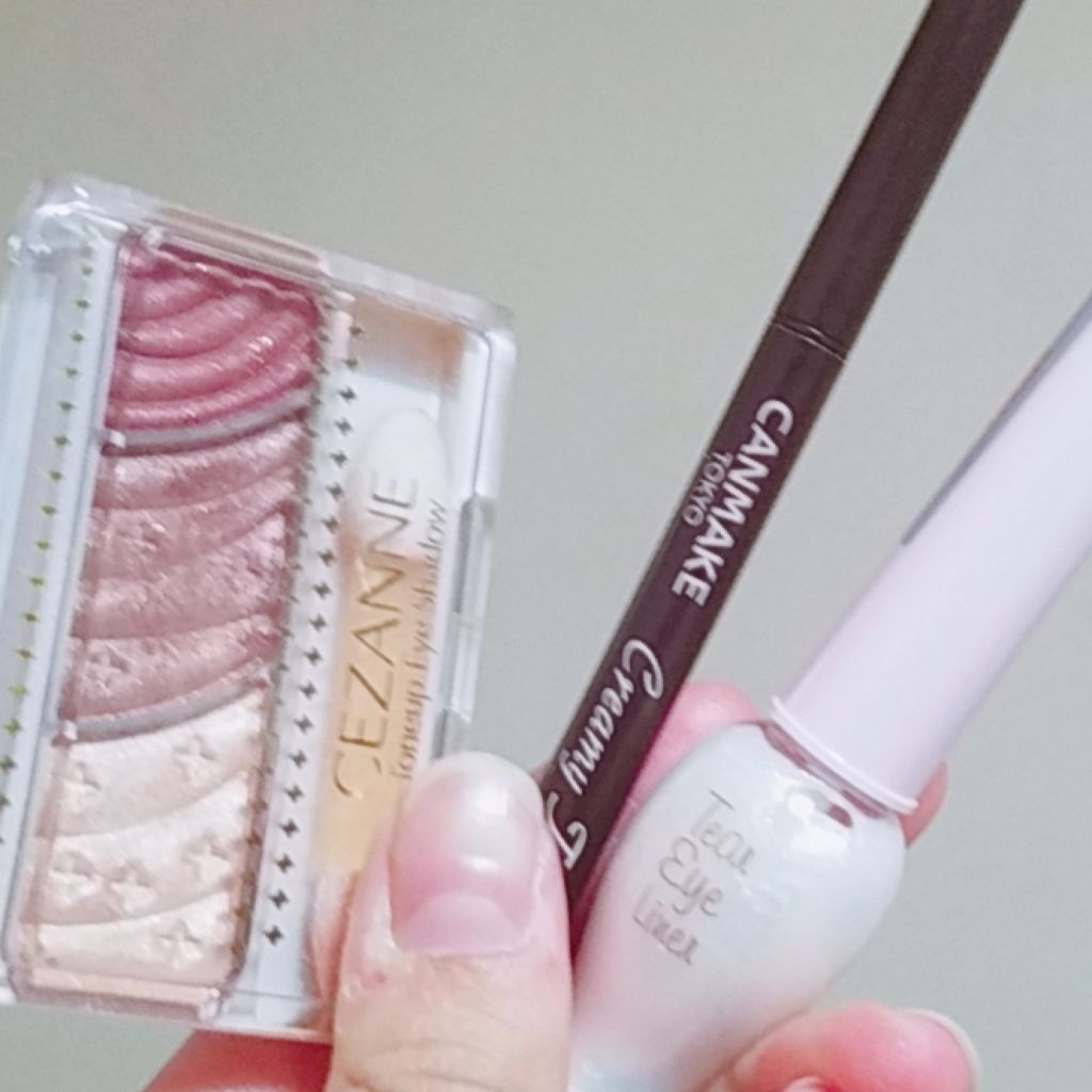 ヴィセ アヴァン シングルアイカラー/Visée/単色アイシャドウを使ったクチコミ(3枚目)