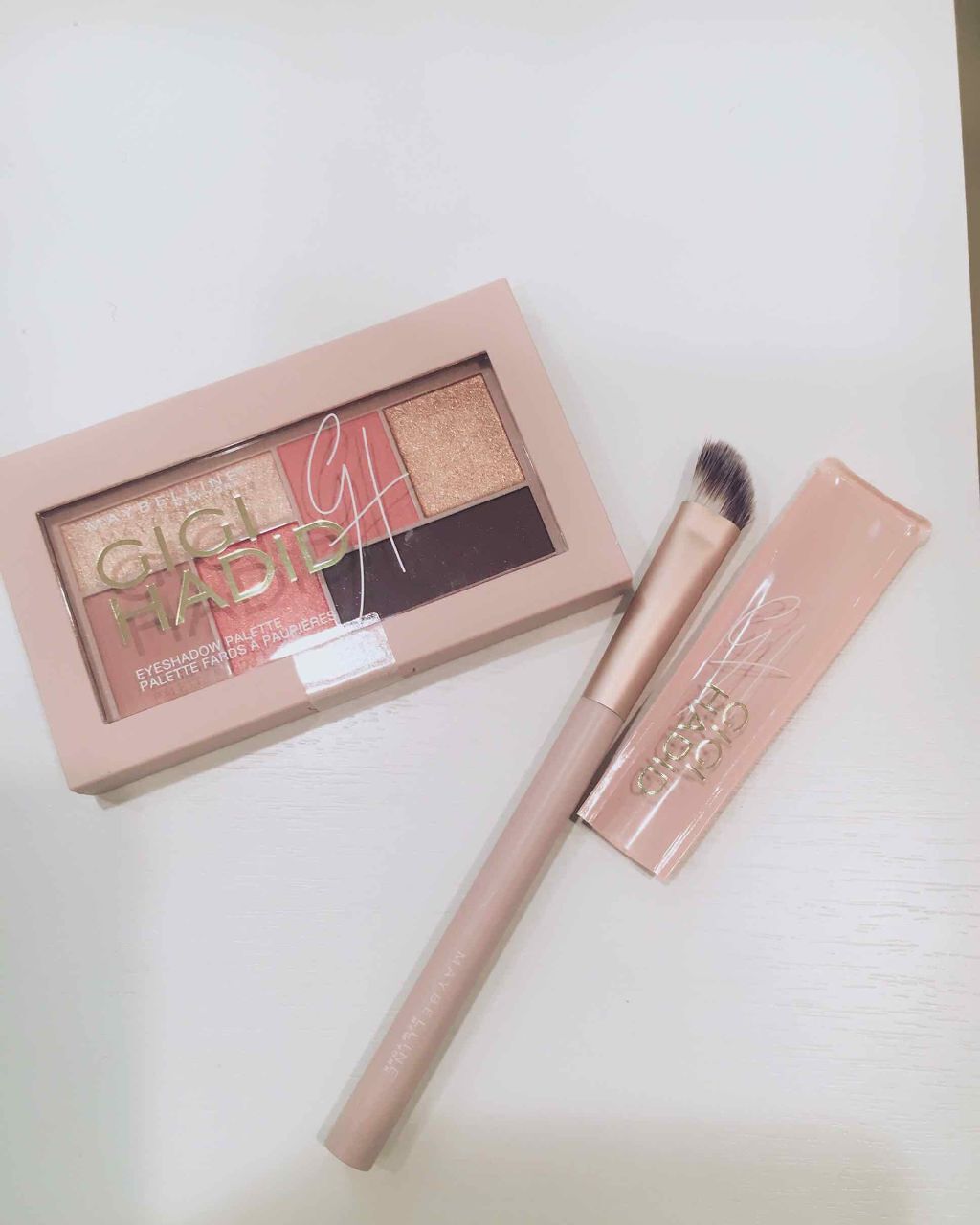 ジジ・ハディッド限定コレクション アイシャドウ ブラシ/MAYBELLINE NEW YORK/メイクブラシを使ったクチコミ（1枚目）