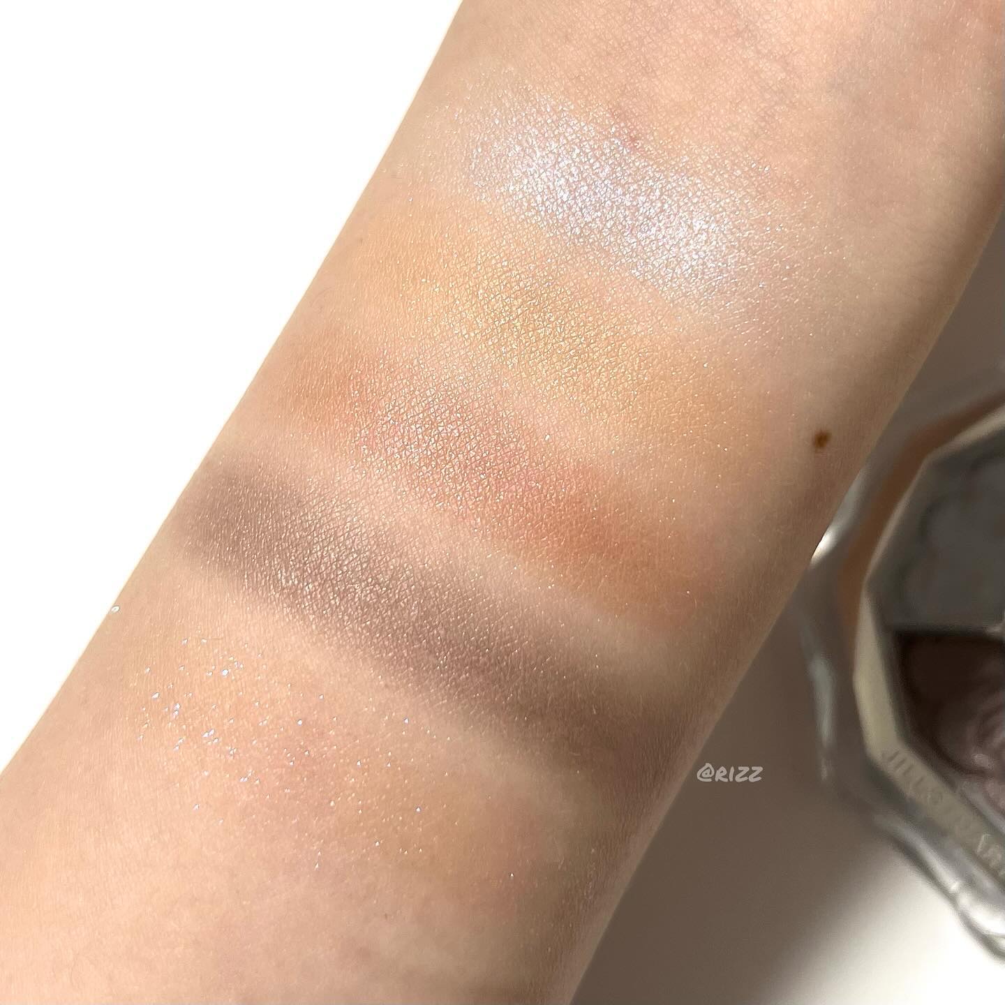 ジルスチュアート ブルームクチュール アイズ　ジュエルドブーケ 10 nemesia labradorite(限定)/JILL STUART/アイシャドウパレットを使ったクチコミ（3枚目）