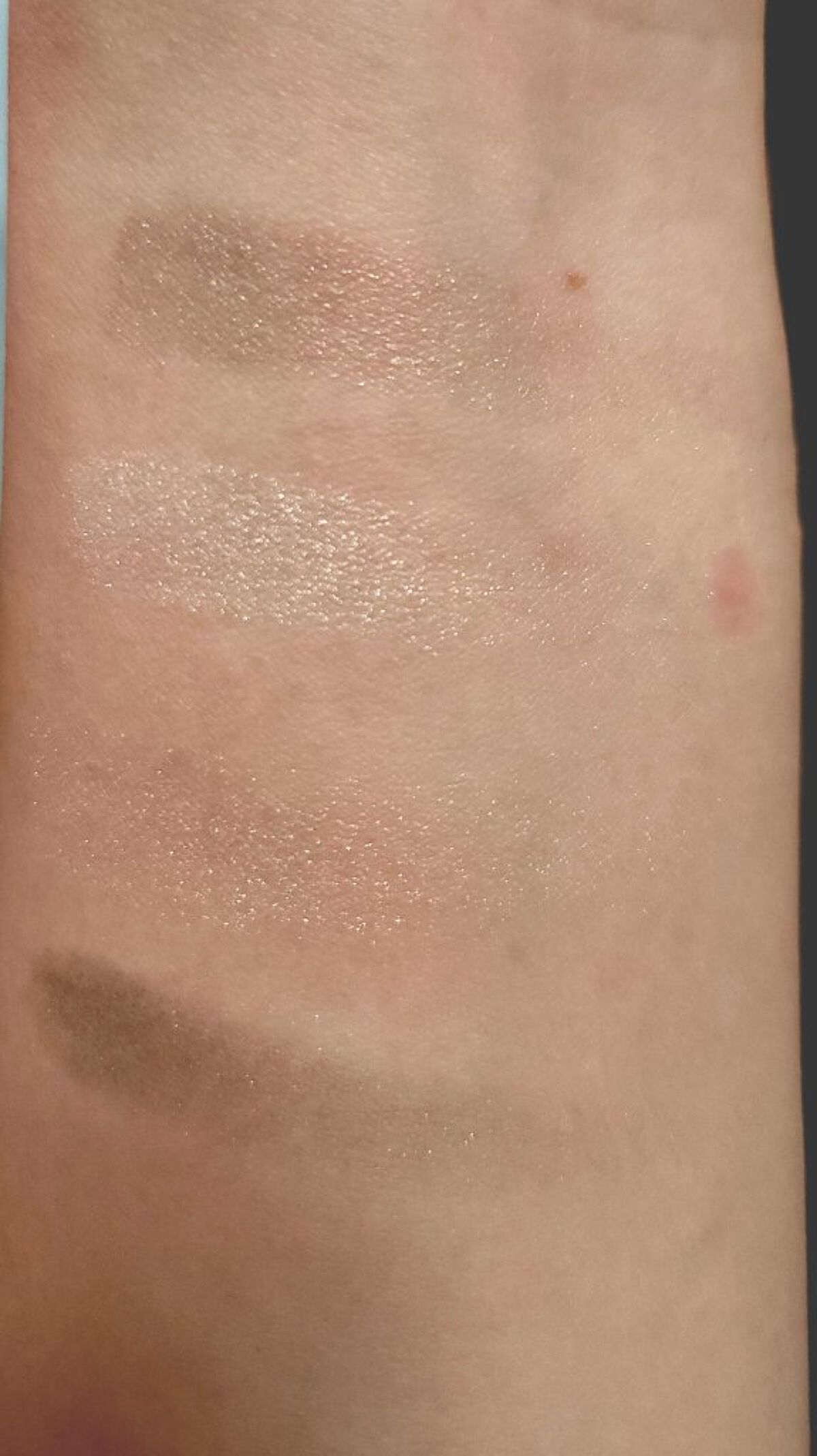 レ キャトル オンブル/CHANEL/アイシャドウパレットを使ったクチコミ（2枚目）