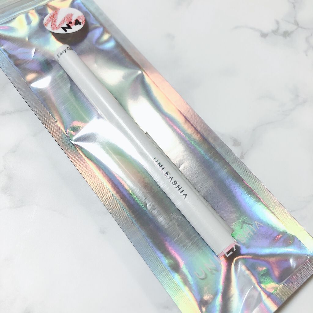 プリティー イージーグリッタースティック/unleashia/グリッターを使ったクチコミ(4枚目)