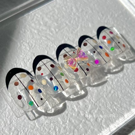 ぴよこれいと あうるす on LIPS 「私が黒を使うのは、なかなか珍しいはず、、、。いつもネイビーやブ..」(2枚目)