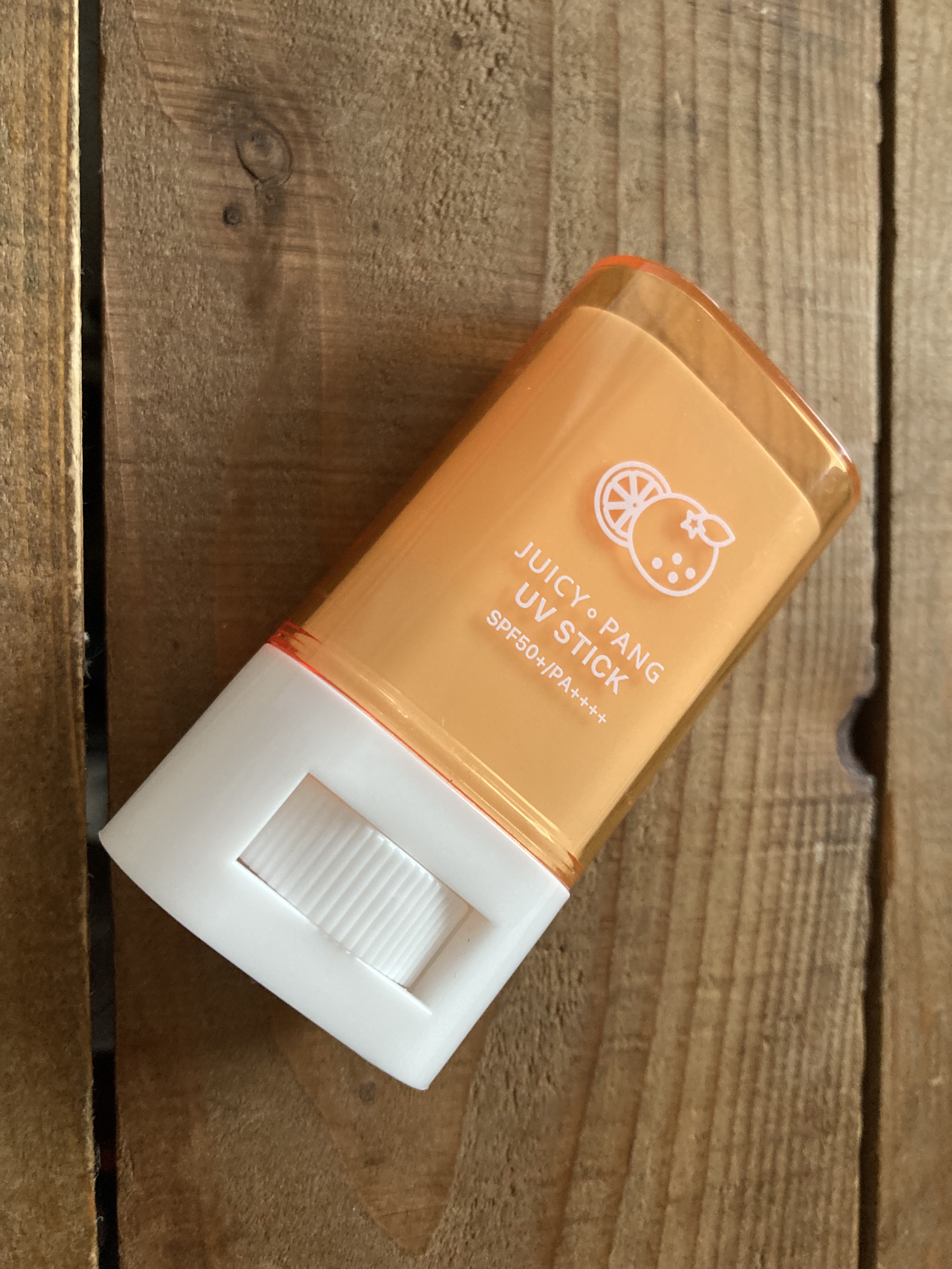 アピュー ジューシーパン UVスティック(スイカバー/メロンバー)/A’pieu/日焼け止めスティックを使ったクチコミ（1枚目）