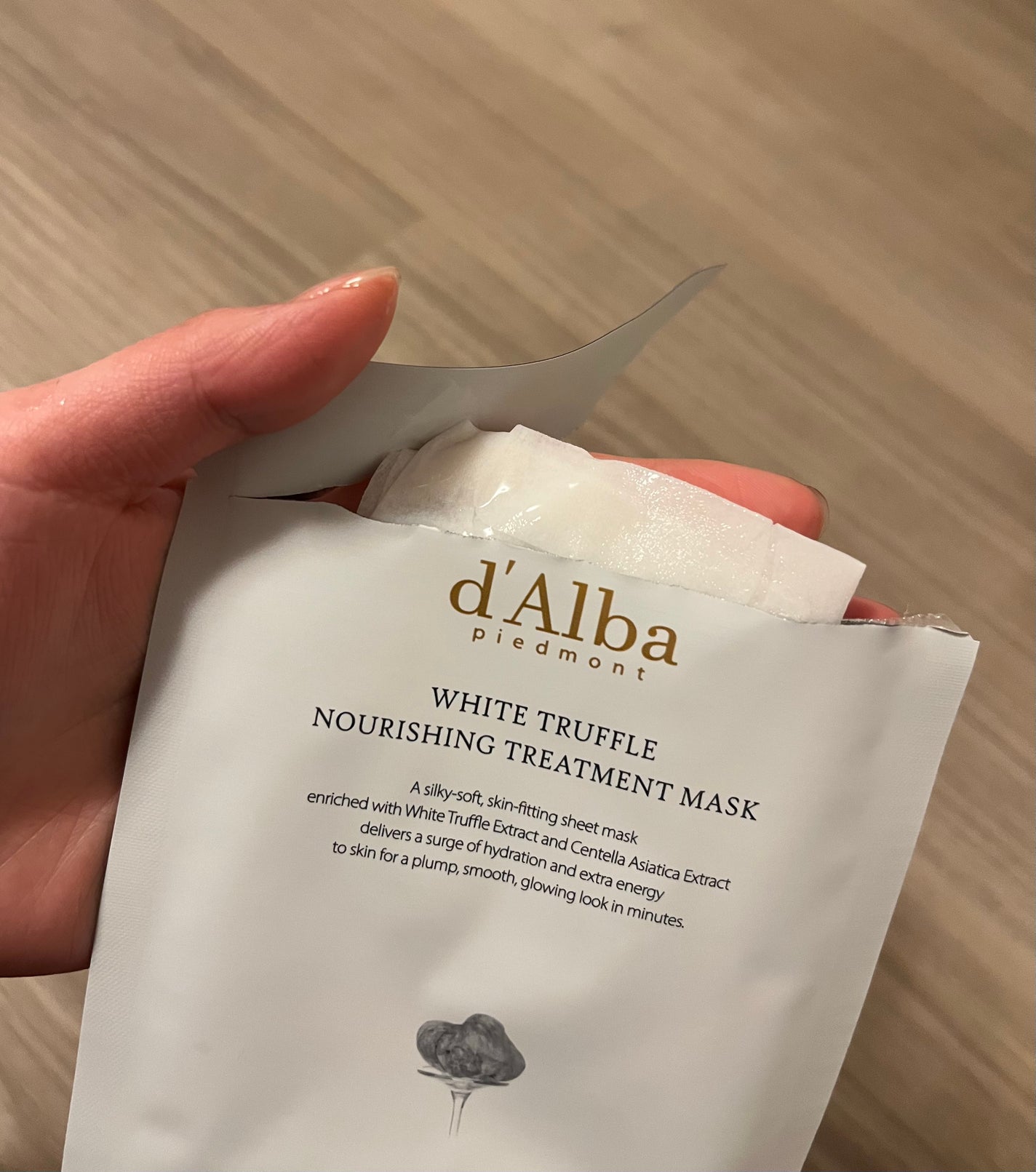 ホワイトトリュフナリシングトリートメントマスク/ダルバ/シートマスク・パックを使ったクチコミ(1枚目)