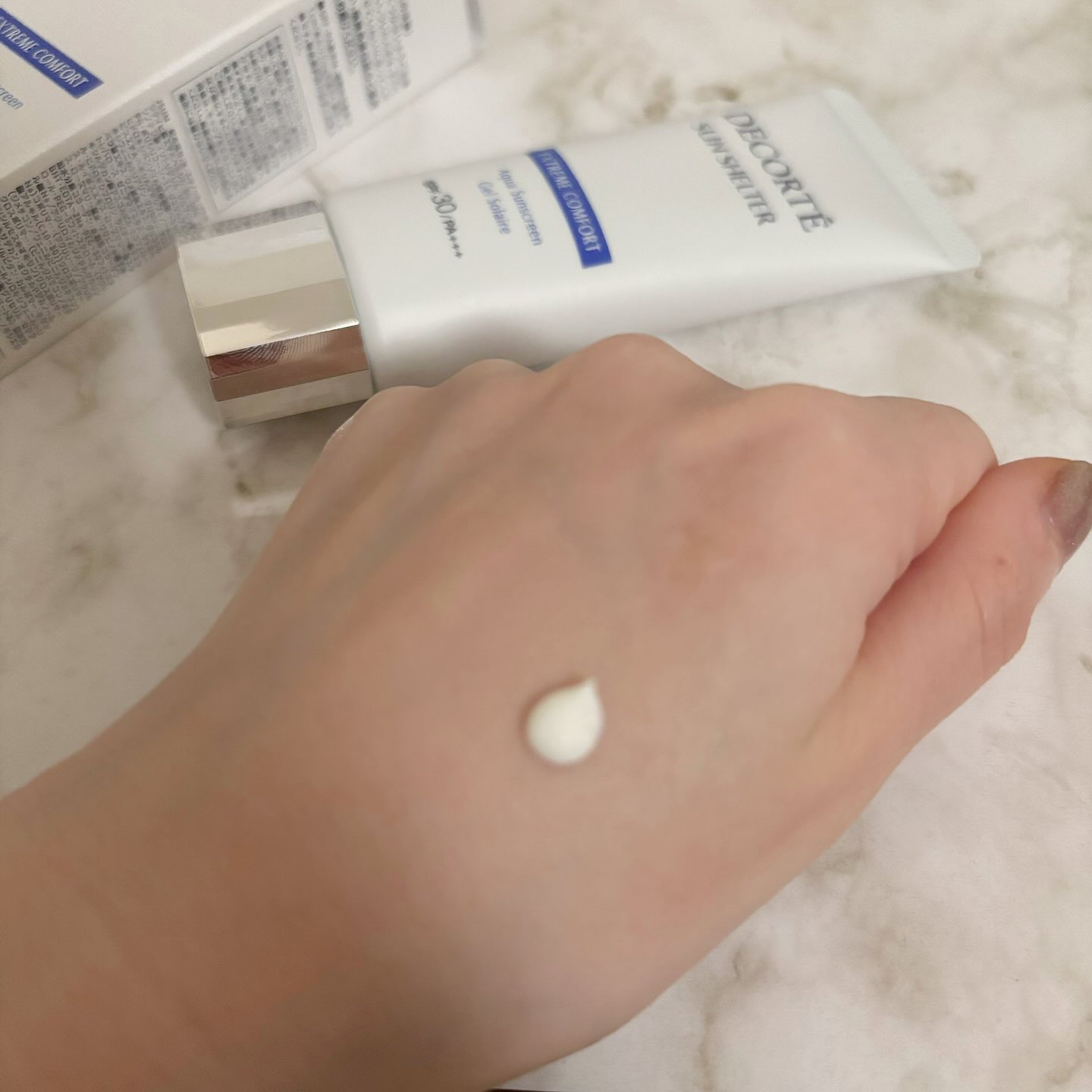 サンシェルター マルチ プロテクション エクストリーム コンフォート/DECORTÉ/日焼け止めジェルを使ったクチコミ（3枚目）