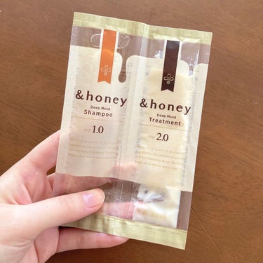 &honey ディープモイスト シャンプー1.0／ヘアトリートメント2.0のクチコミ「🎀&honey アンドハニー

　🍯ディープモイスト シャンプー1.0
　　ピオニーハニーの香.....」（1枚目）