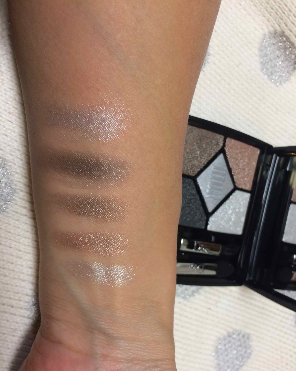 サンク クルール 057 ムーンライト/Dior/アイシャドウパレットを使ったクチコミ（3枚目）