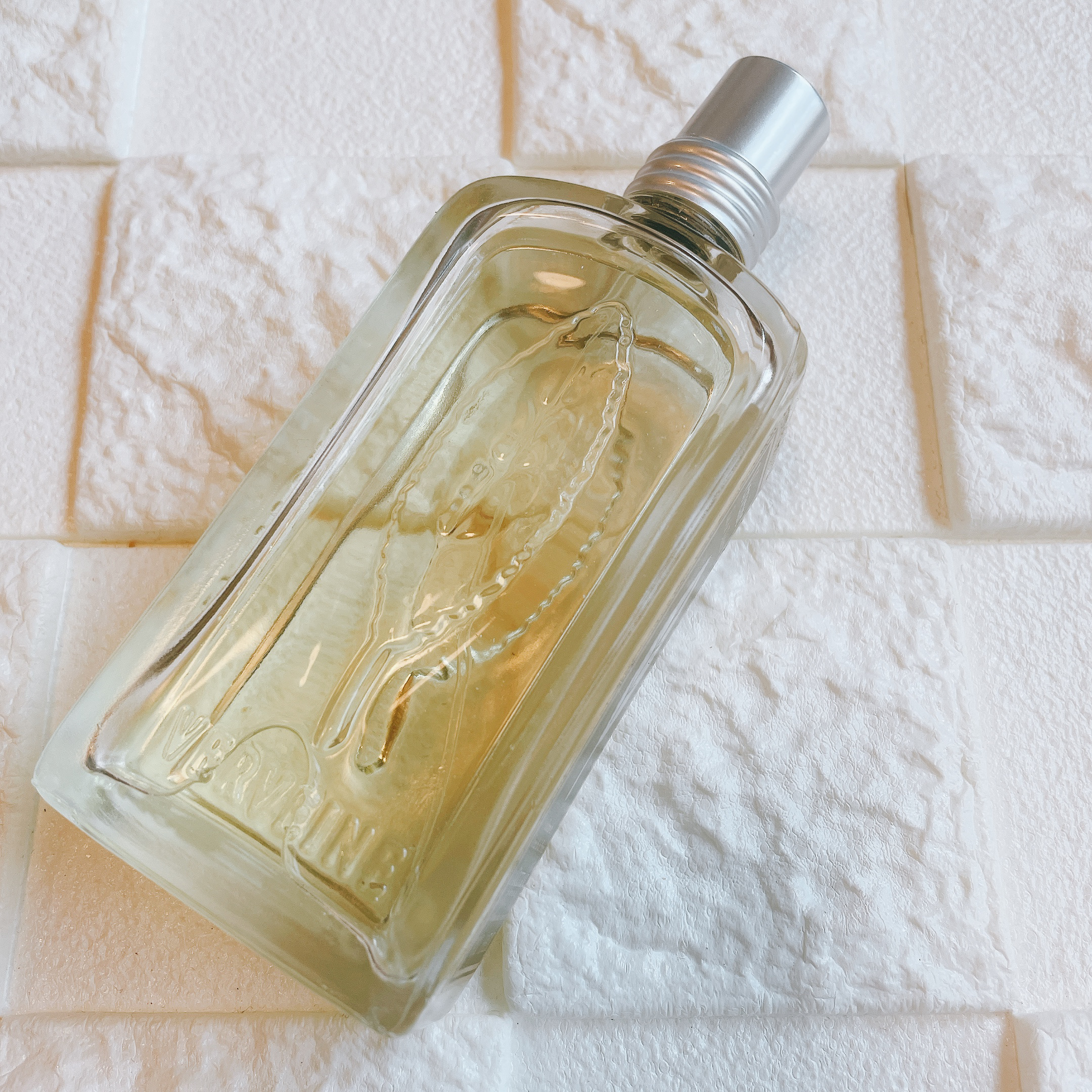 ヴァーベナ オードトワレ/L'OCCITANE/香水(レディース)を使ったクチコミ（2枚目）