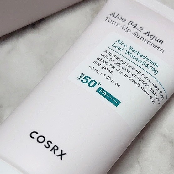 アロエ54.2アクアトーンアップUVクリーム　SPF50+ PA++++/COSRX/日焼け止めクリームを使ったクチコミ（3枚目）