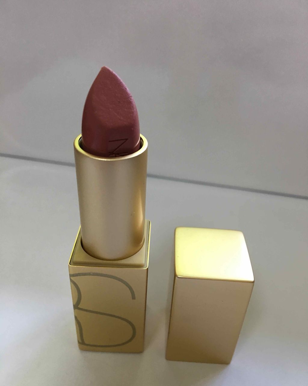 オーデイシャスリップスティック/NARS/口紅を使ったクチコミ(1枚目)