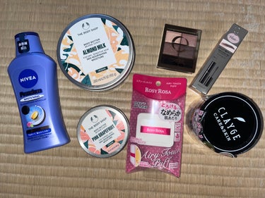 何回目かのLipsshopping購入品






THE BODY SHOP ボディバター シア

匂いがこい
布団の中がいい匂いになりました
マッサージも出来て良いです



ボディバター ピンクグレープフルーツ

友達の誕プレに♡
その子真っ黒だったんですが、ちょっと白くなってました





ニベアプレミアムボディミルク ホワイトニング

夏の日焼けに購入☀️🍉🌻🏊

サラサラしていて好きです😘

白くなりたい🥺




ロージーローザエアリータッチパフ


友達の誕プレに🎁❤️

その子、ベースメイクが浮かなくなってさらに可愛くなりました😊




excelスキニーリッチシャドウSR03


地黒の私にも似合って最高👍
集めてみたくなりました😊





CLAYGEクレンジングバーム ブラック

お試しサイズを使ってみてリピ✋

やはりどの商品も黒が効く🤣

割とお値段がお安めなのでリピ🔁





Viséeブロウ リフト


ナチュラルメイク派の私にピッタリ🙋‍♂️


眉マスカラを使うほどでもない時に使います😭






ちふれ除光液



これはずーっとずーっとリピし続けます。

匂いも控えめな感じで大好き♥️



#lips #lipsショッピング 
#lips購入品 の画像 その0