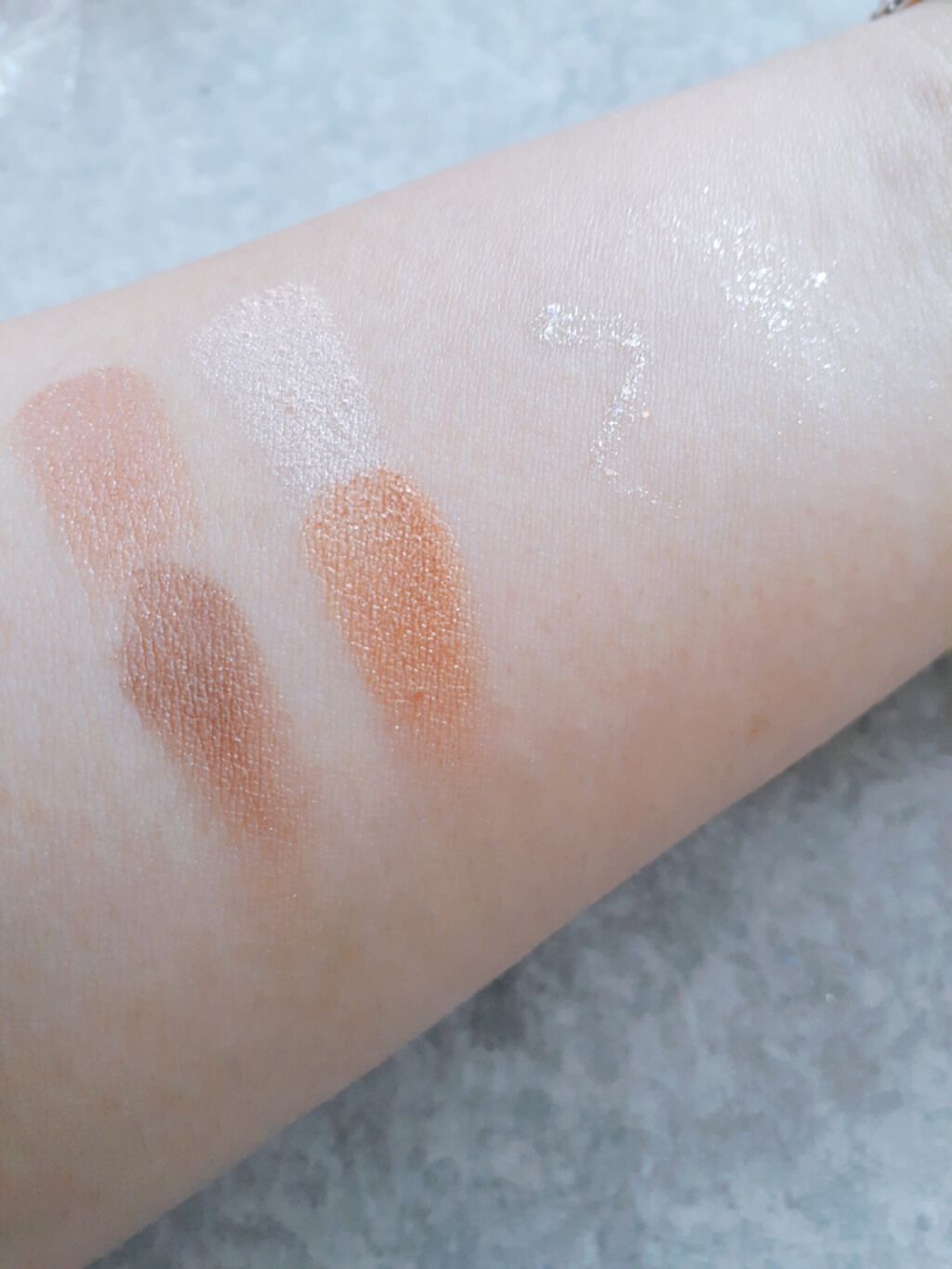 シルキースフレアイズ/キャンメイク/アイシャドウパレットを使ったクチコミ（2枚目）