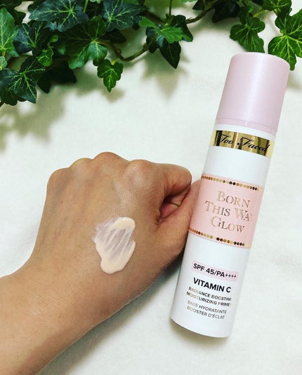 ボーン ディス ウェイ グロウ モイスチュアライジング メイクアップ プライマー/Too Faced/化粧下地を使ったクチコミ(3枚目)