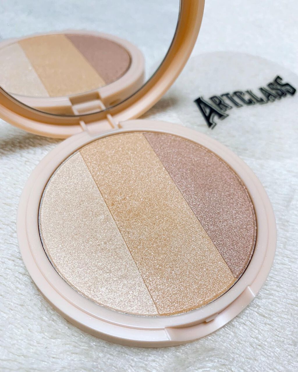 アートクラスバイロダン ハイライター/too cool for school/パウダーハイライトを使ったクチコミ（3枚目）