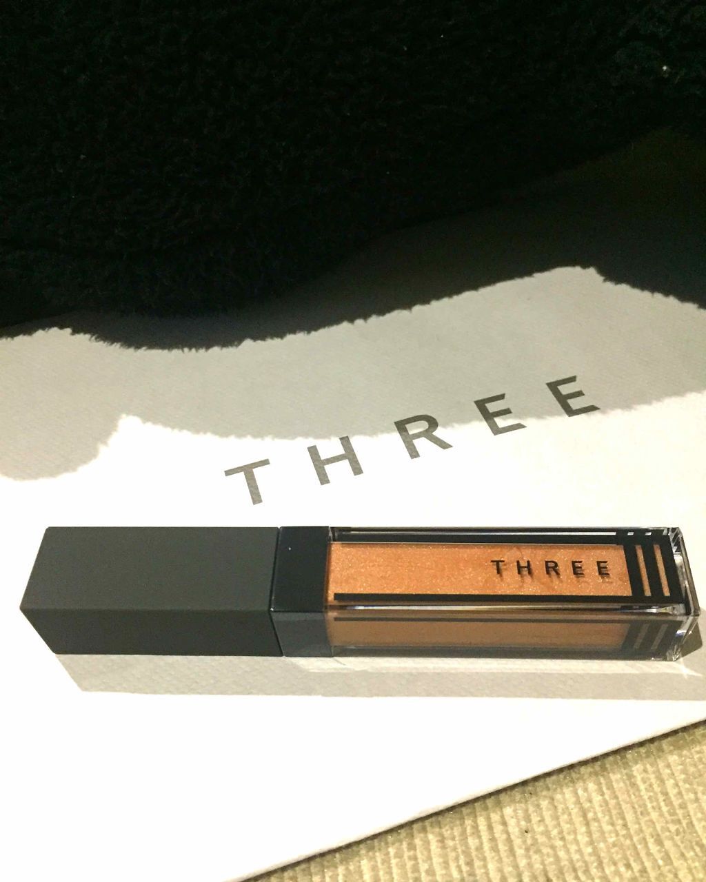 ウイスパーグロスフォーアイ/THREE/リキッドアイシャドウを使ったクチコミ(1枚目)