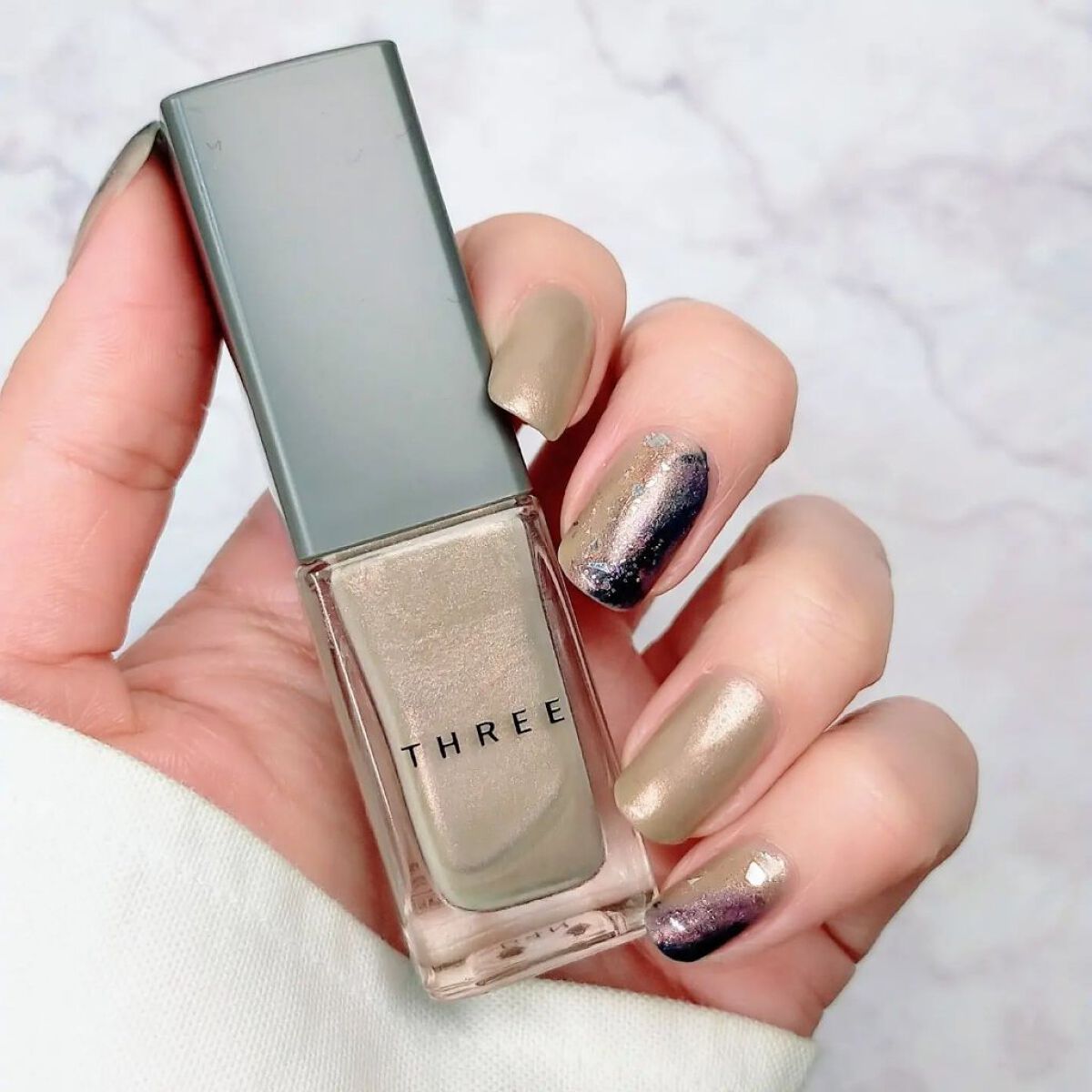 フレンドネイル(リニューアル品)	 1-39(33155)ブルーリキュール/DAISO/マニキュアを使ったクチコミ（3枚目）