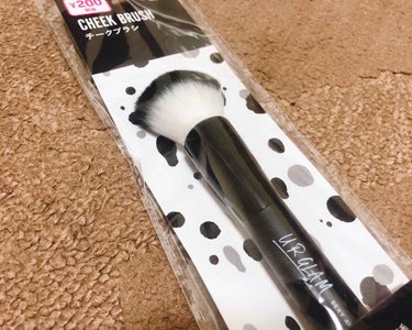 UR GLAM　CHEEK BRUSH/U R GLAM/メイクブラシを使ったクチコミ（1枚目）