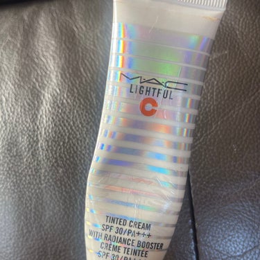 ライトフル C+ ティンティッド クリーム SPF 30/M・A・C/化粧下地を使ったクチコミ（1枚目）