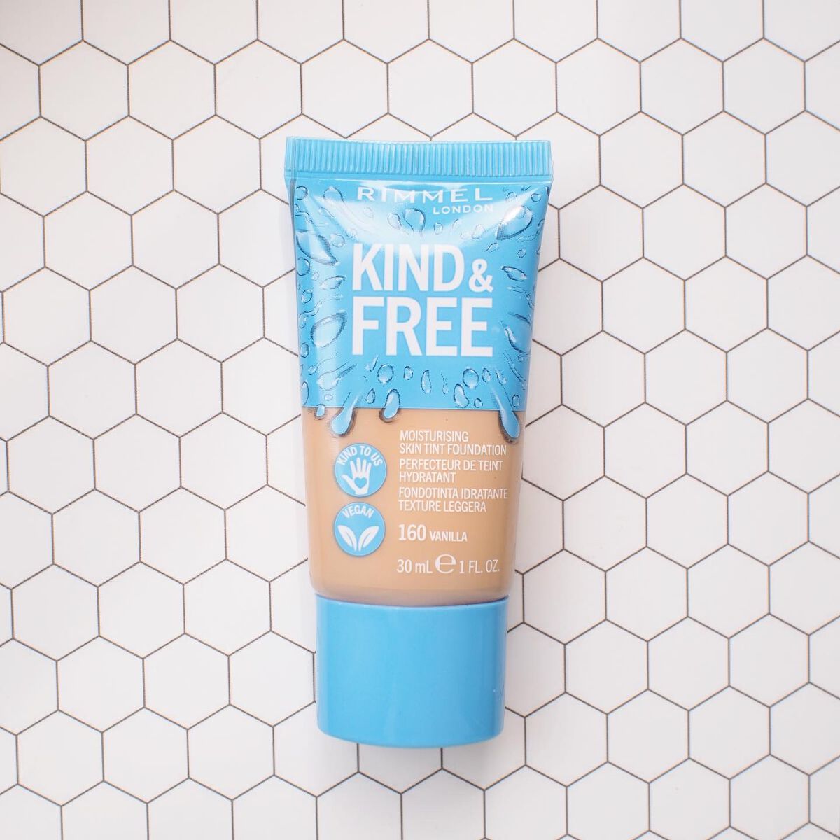 カインド&フリー プレストパウダー 001 トランスルーセント/リンメル ロンドン/プレストパウダーを使ったクチコミ（2枚目）