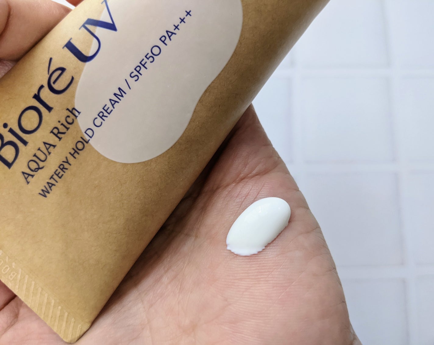 ビオレUV アクアリッチ ウォータリーホールドクリーム(水肌記憶UV)/ビオレ/日焼け止めクリームを使ったクチコミ(3枚目)