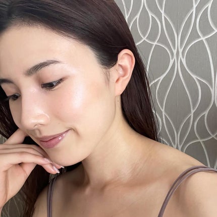 濱田あおい on LIPS 「..内側からじゅわっと輝くツヤ肌を作れるトーンの新作💎9月5日..」(5枚目)