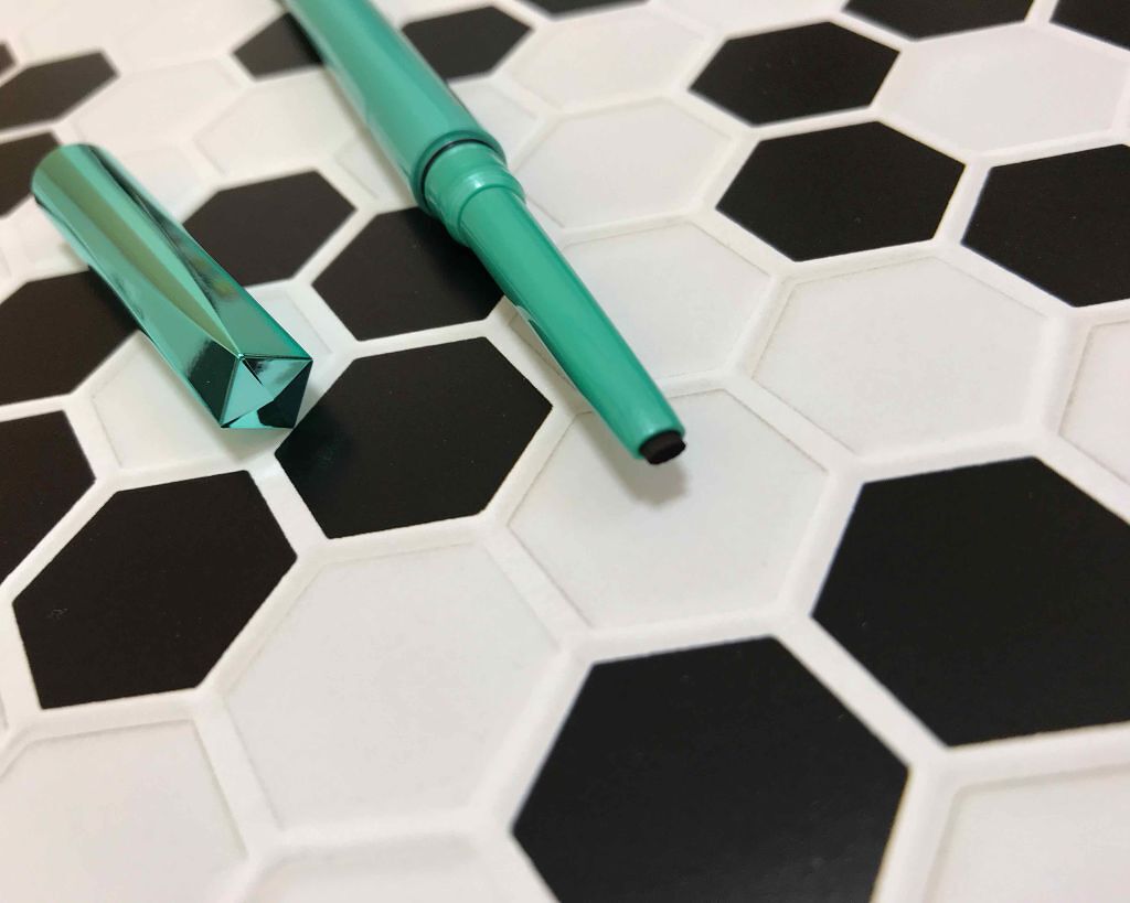 「密着アイライナー」クリームペンシル/デジャヴュ/ペンシルアイライナーを使ったクチコミ（2枚目）