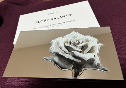 アイシャドウパレット フローラ カラハリ/BYREDO/アイシャドウパレットを使ったクチコミ(3枚目)