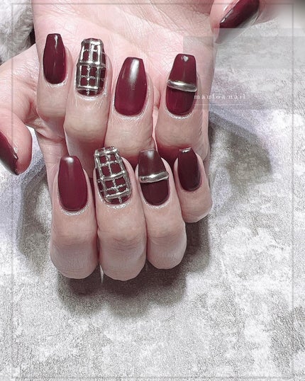 mauloa_nail on LIPS 「・ ボルドーチェック柄♡いつもありがとうございます😌🌈・ ネイ..」(1枚目)