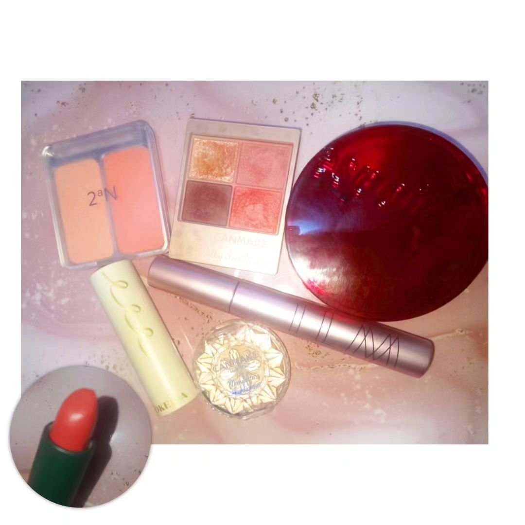 グレーズドシーンリップスティック #2 カウントオン/BROOKESIA/口紅を使ったクチコミ（2枚目）