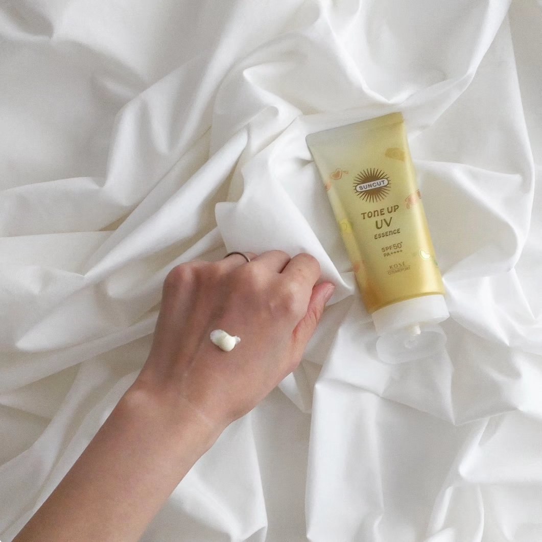 サンカットR トーンアップUV エッセンス/サンカット®/日焼け止めローションを使ったクチコミ（3枚目）