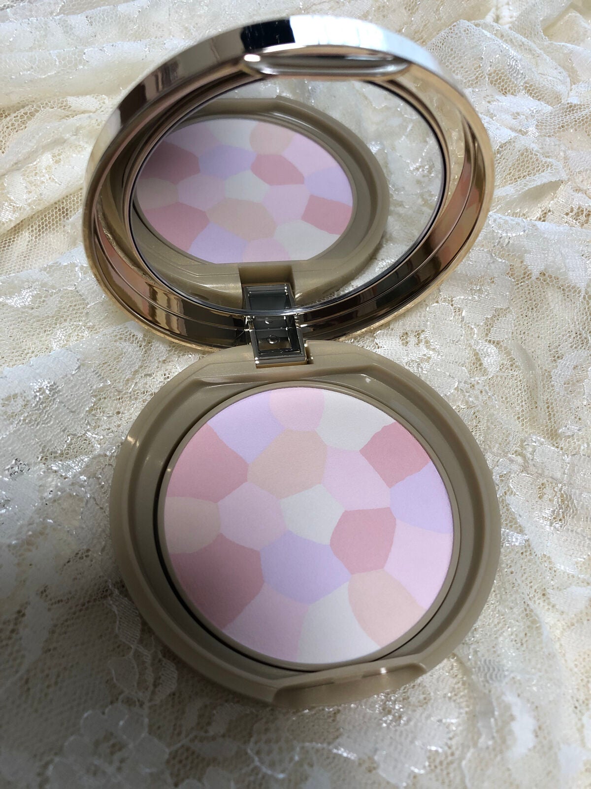 マシュマロフィニッシュパウダー ~Abloom~/キャンメイク/プレストパウダーを使ったクチコミ(2枚目)