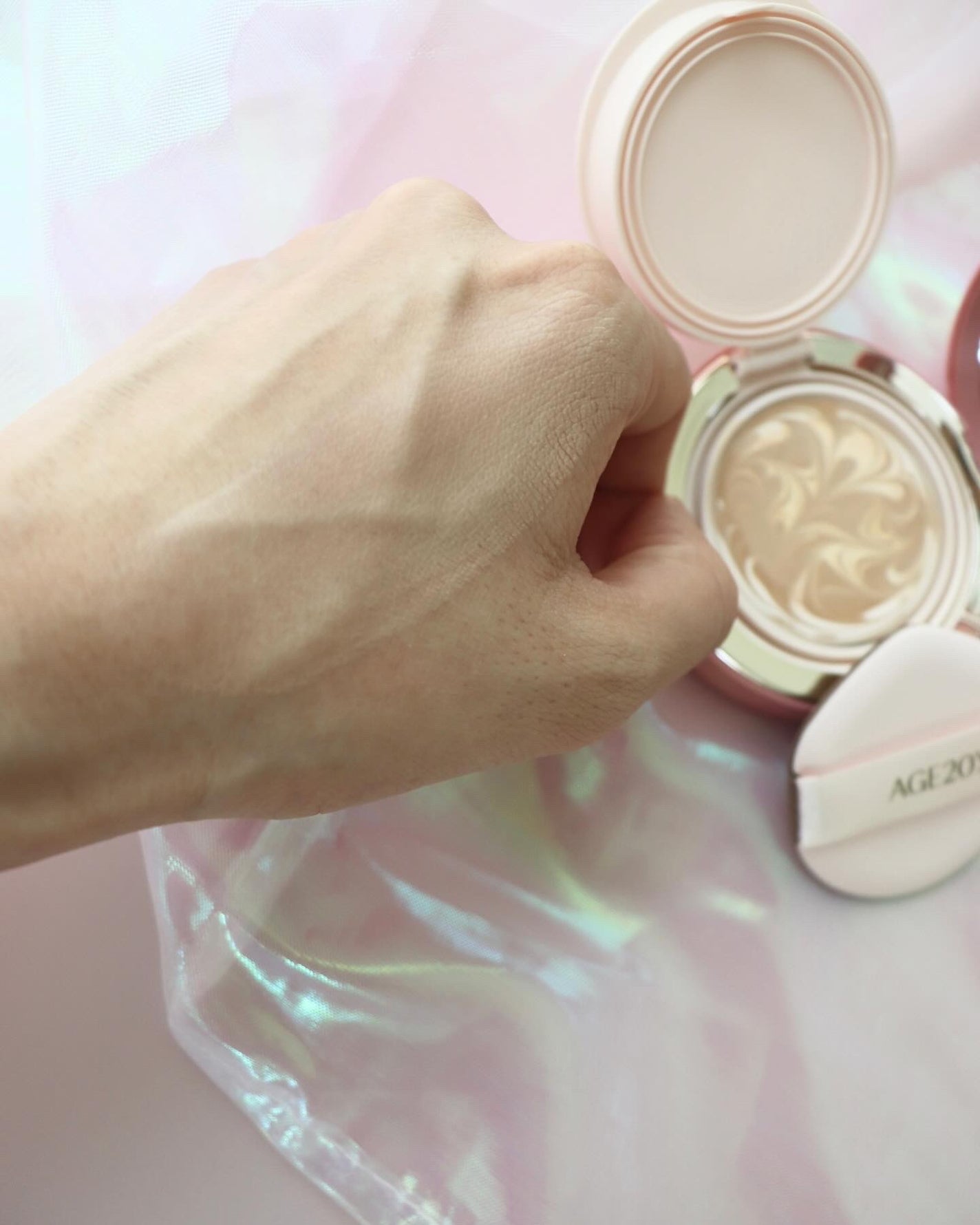 ヴェールヌーディ エッセンスパクトグロウ/AGE20’s/クリーム・エマルジョンファンデーションを使ったクチコミ(2枚目)