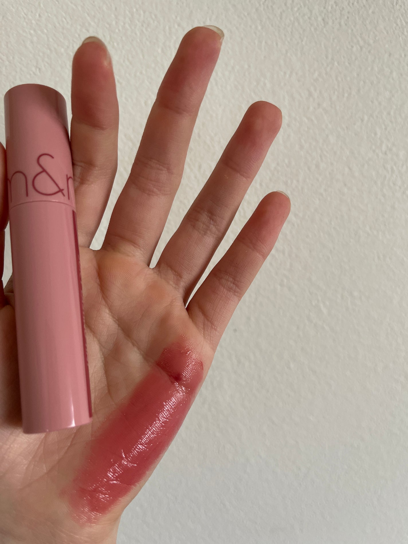 ジューシーラスティングティント/rom&nd/リップティントを使ったクチコミ(1枚目)